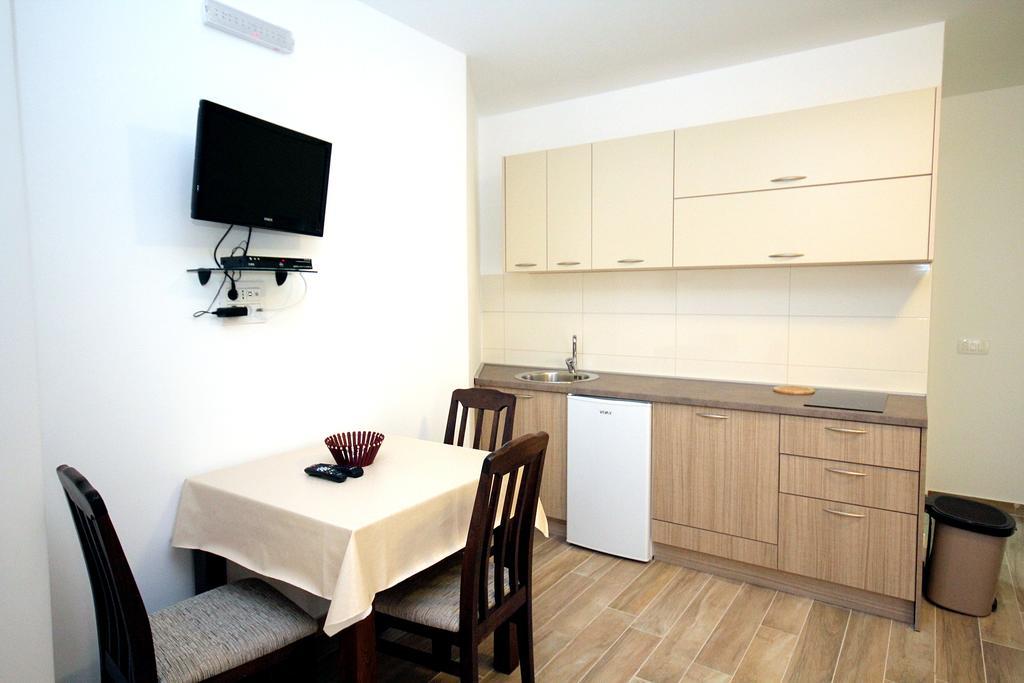 Apartments Md Lux Sutomore Habitación foto